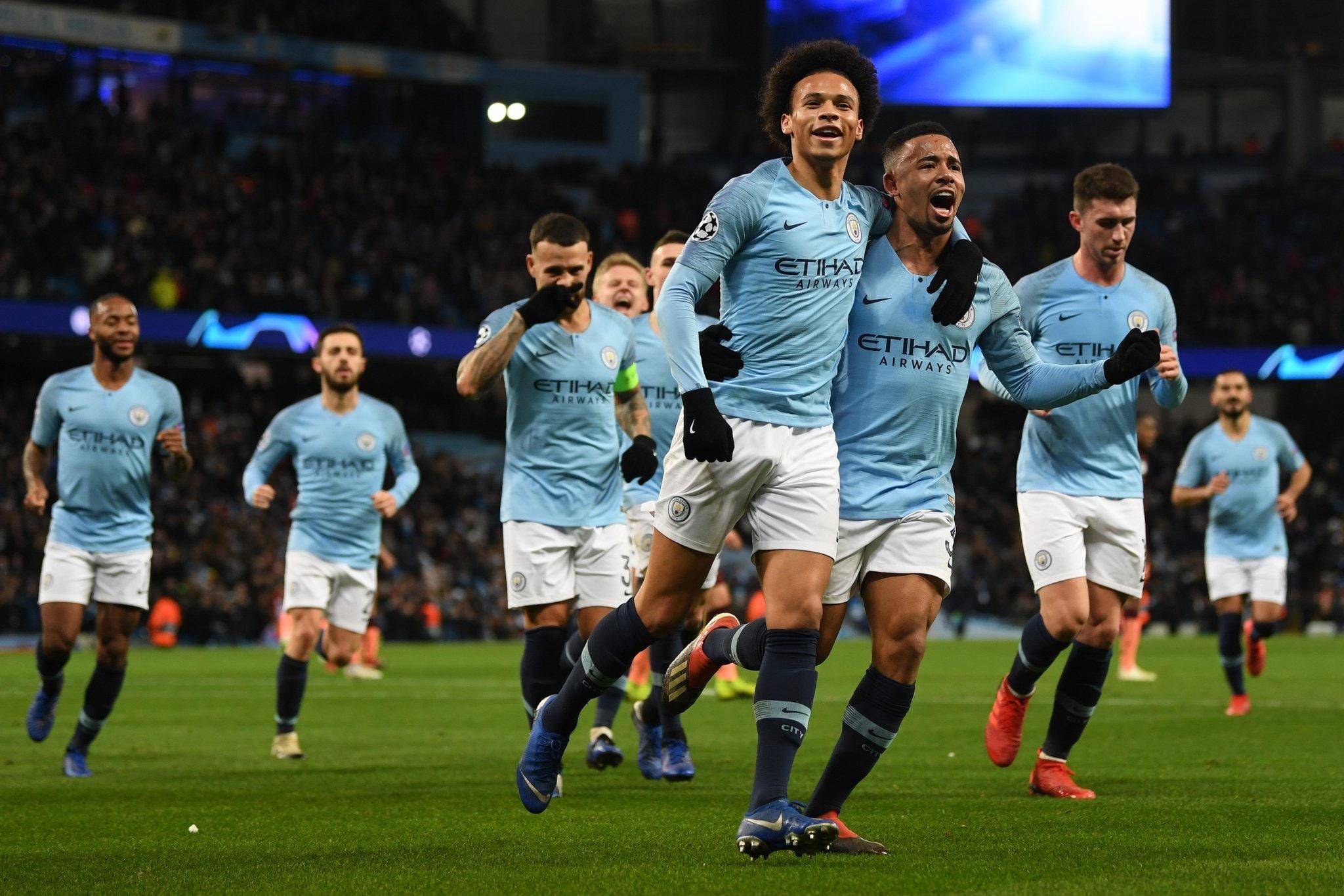 功引入阿克 功引入阿克